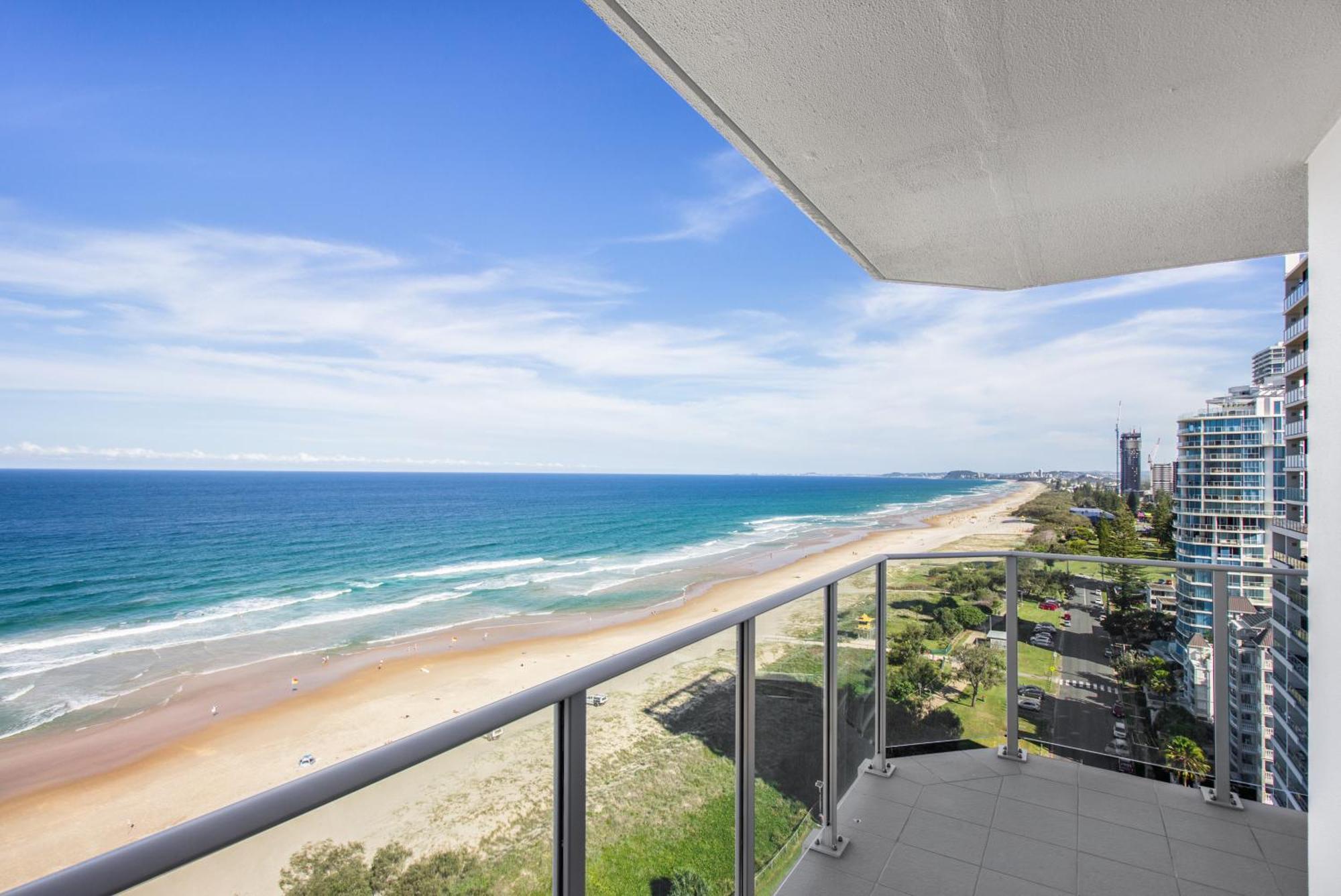 Boulevard Towers On Broadbeach Guldkusten Exteriör bild
