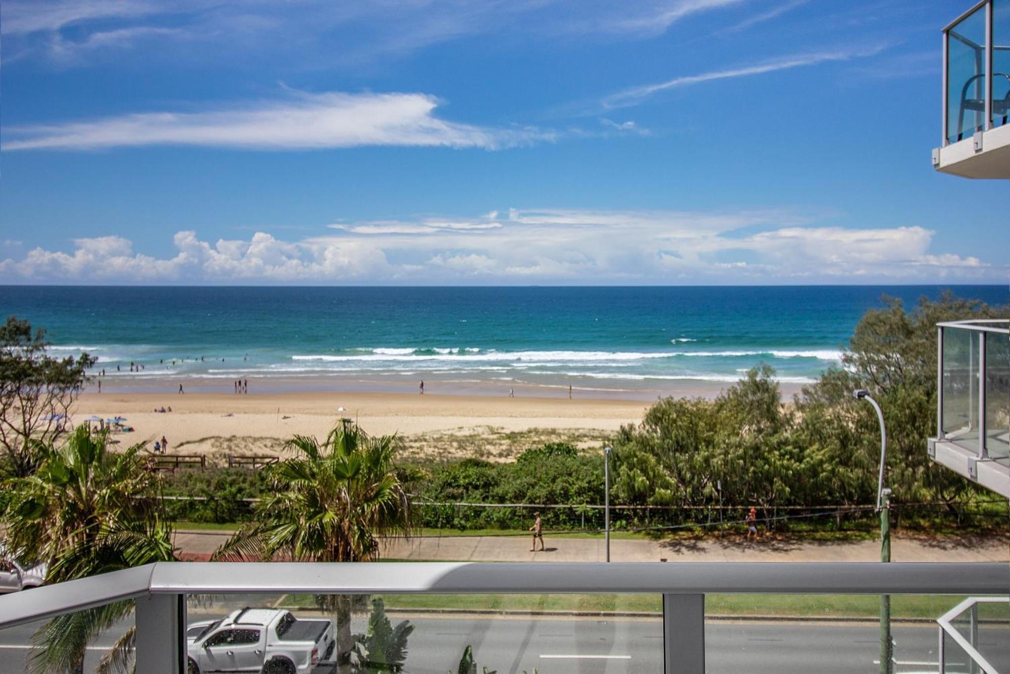 Boulevard Towers On Broadbeach Guldkusten Exteriör bild