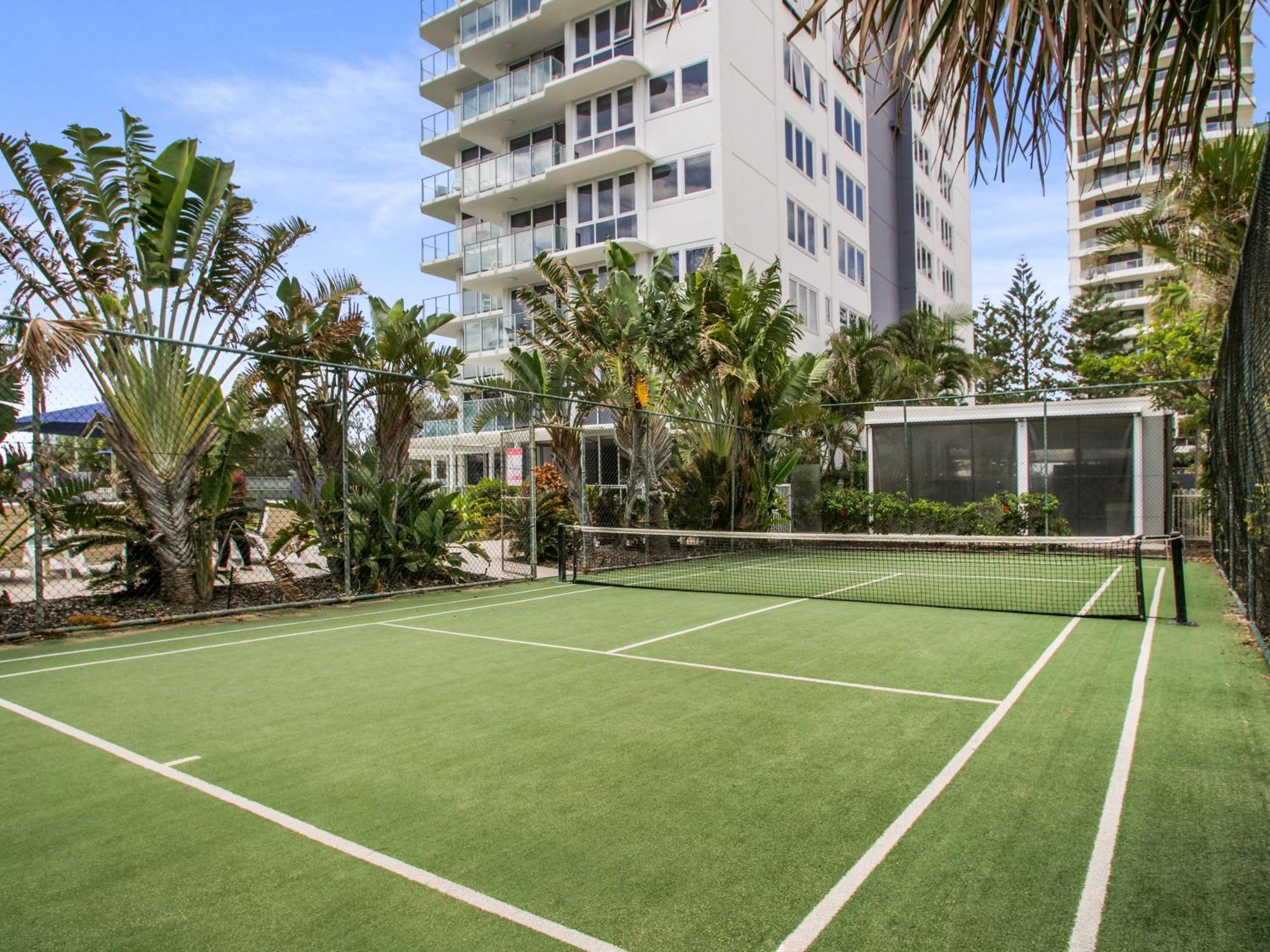 Boulevard Towers On Broadbeach Guldkusten Exteriör bild
