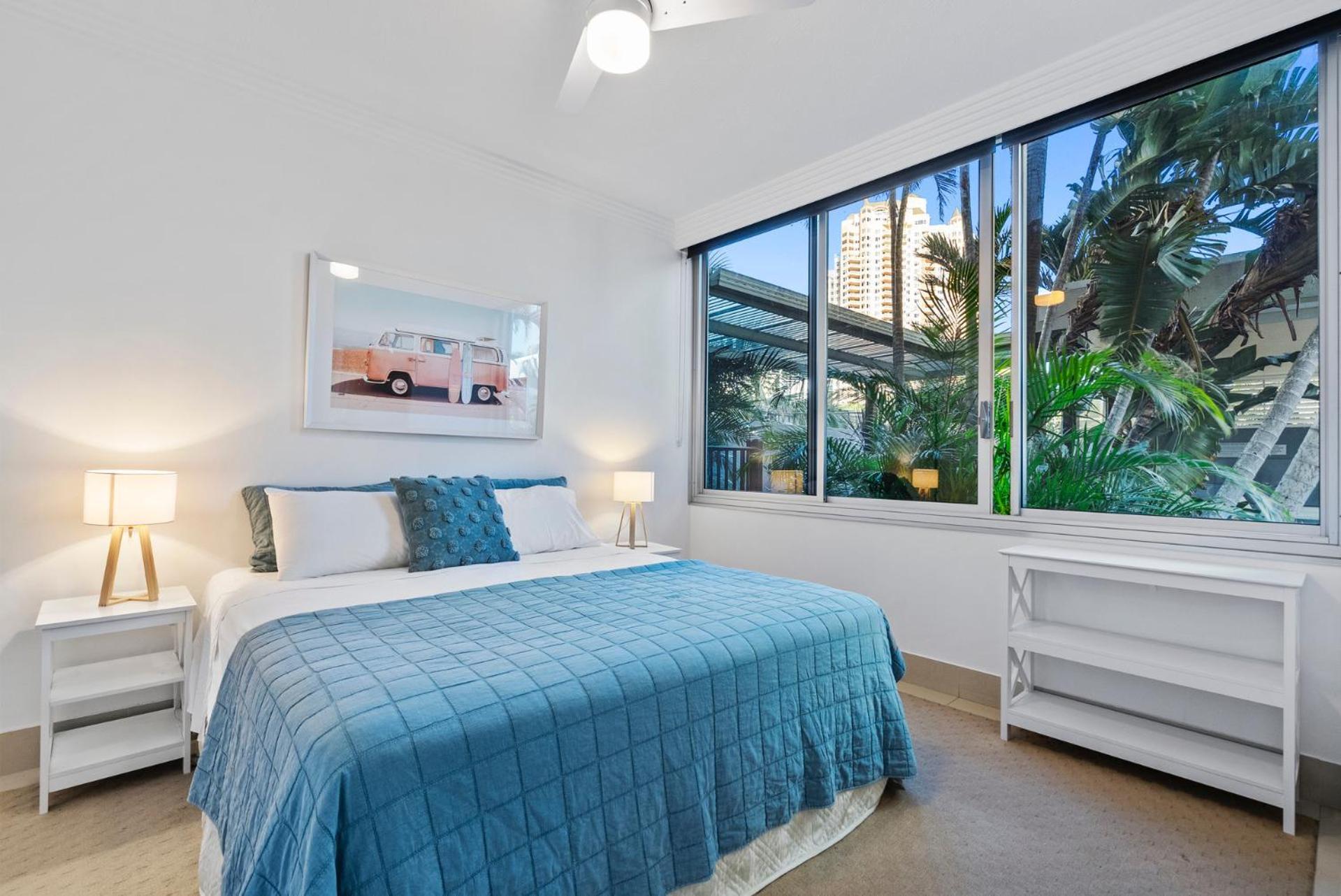 Boulevard Towers On Broadbeach Guldkusten Rum bild
