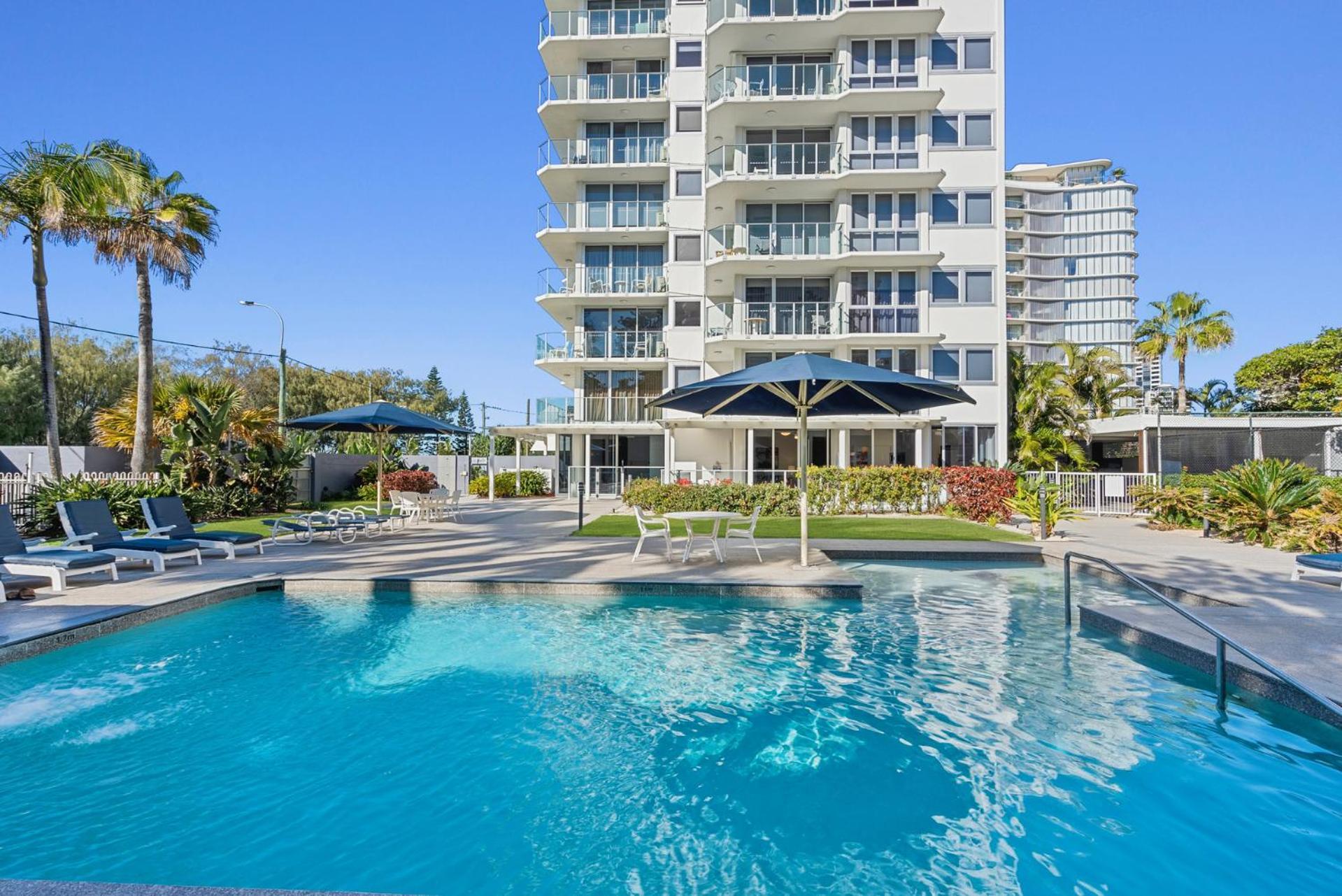 Boulevard Towers On Broadbeach Guldkusten Exteriör bild