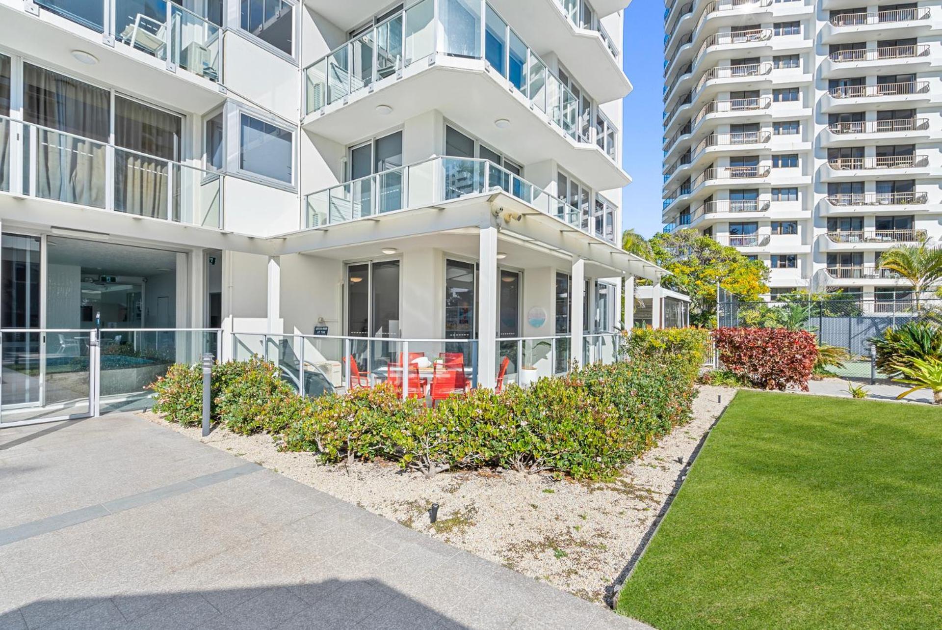 Boulevard Towers On Broadbeach Guldkusten Exteriör bild