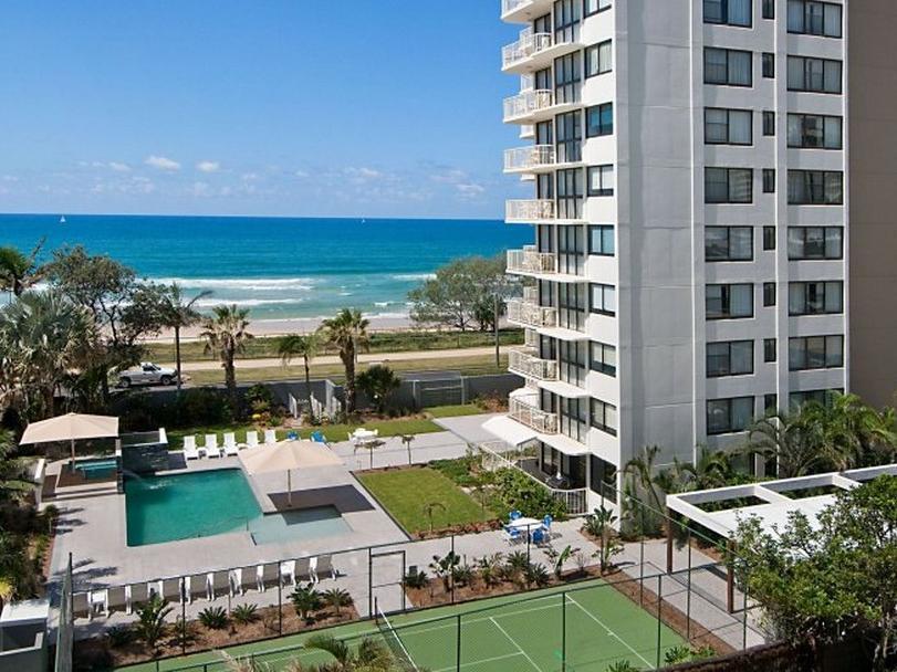Boulevard Towers On Broadbeach Guldkusten Exteriör bild