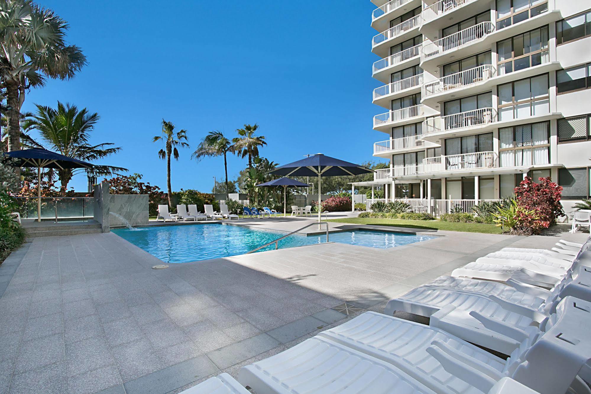 Boulevard Towers On Broadbeach Guldkusten Exteriör bild