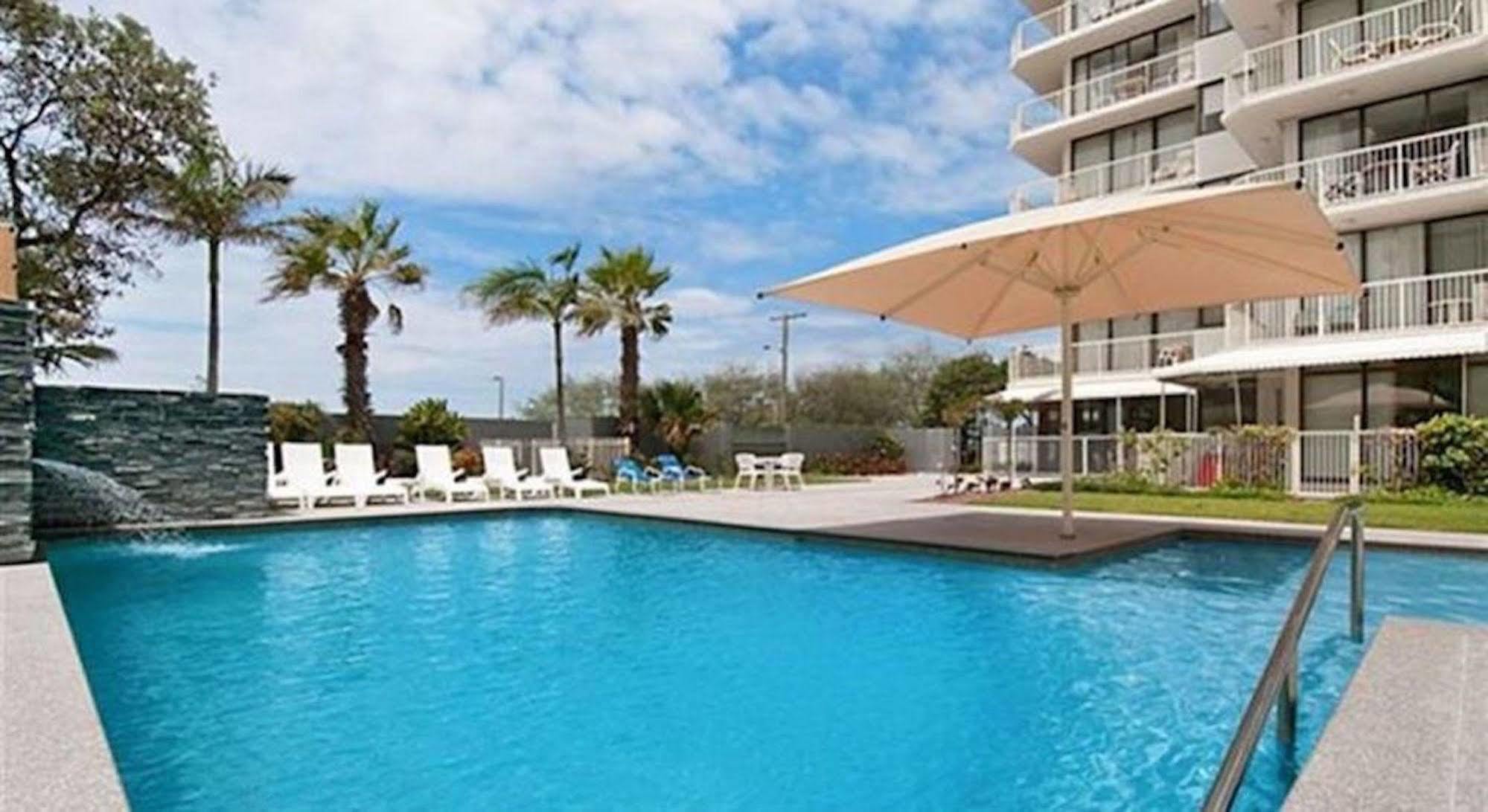 Boulevard Towers On Broadbeach Guldkusten Exteriör bild